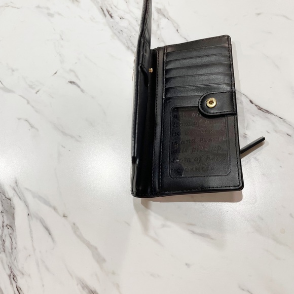 Black and White Stripe Kate Spade Wallet - Picture 11 of 15